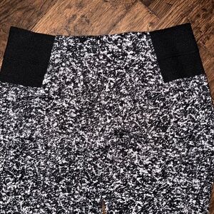 ATTENTION Black white knit pull-on leggings pants Stretchy Soft Women's Large